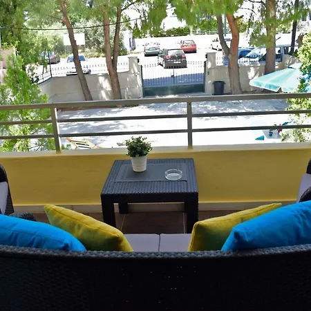Cozy Loutráki